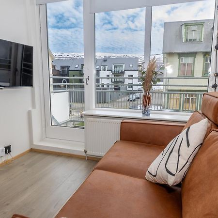 Charming Deluxe Apartment Akureyri Værelse billede