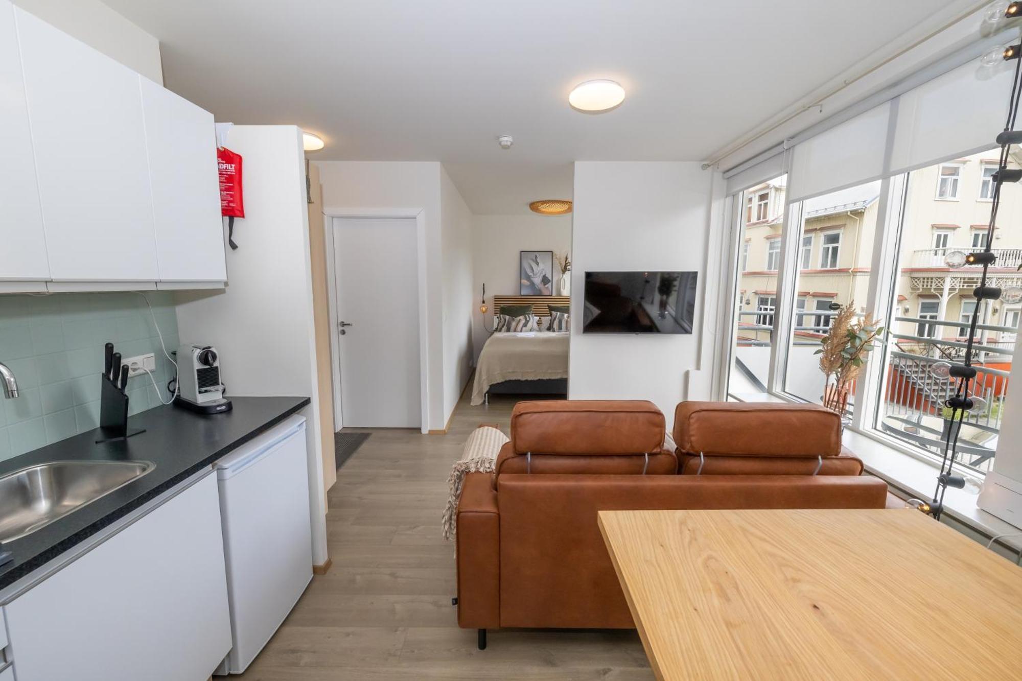 Charming Deluxe Apartment Akureyri Værelse billede